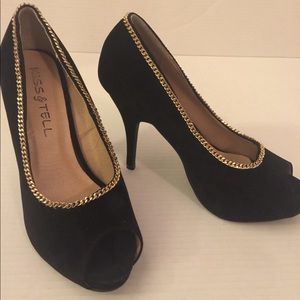 🥰👠 Kiss & Tell Black Peep Toe 👠🥰